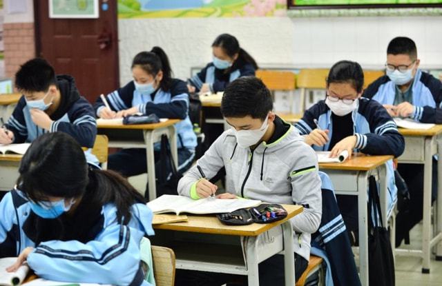 學(xué)生復(fù)課最新動態(tài)，自然美景探索之旅邀請啟動