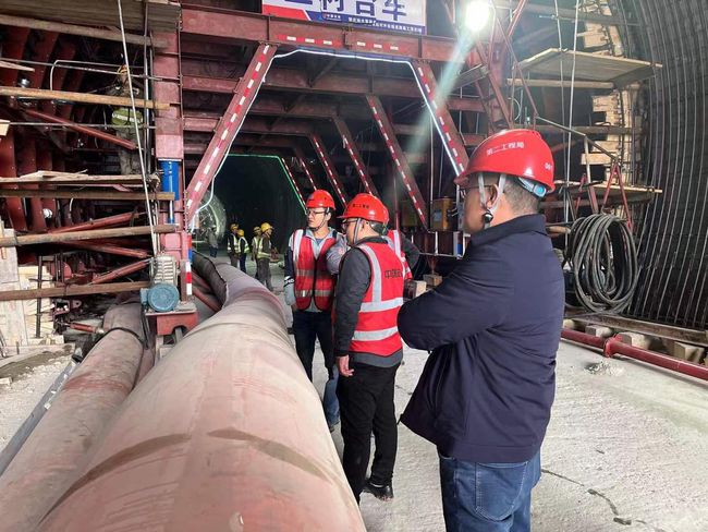 最新隧道工地二襯招工，開啟深入自然的探險(xiǎn)之旅招募啟事