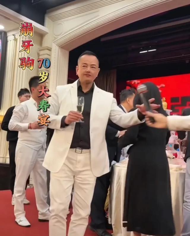 新澳門一碼一碼100準確新,實地驗證策略具體_隨行版37.396