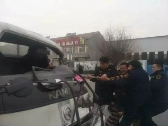 膠州蘭州路車禍警示與科技創(chuàng)新力量展現(xiàn)