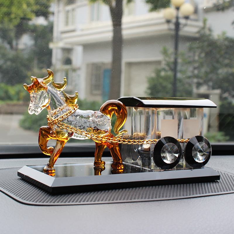 最新汽車擺件，駕馭變化，展現(xiàn)自信風(fēng)采